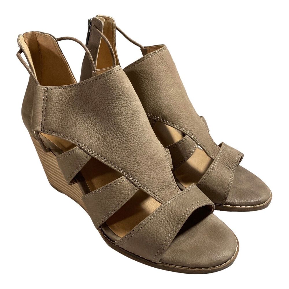 Lucky Brand Joellen Women’s 9.5 M Taupe Suede Leather Wedge Sandals Open Toe